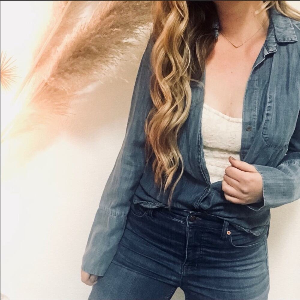 ANTHROPOLOGIE Blue Denim Chambray Washed Long Sleeve Tencel Button Shirt Top S - Picture 3 of 8